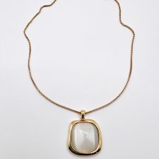 Colar quadrado madrepérola SJ