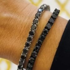 Pulseira riviera com pedras pretas PF